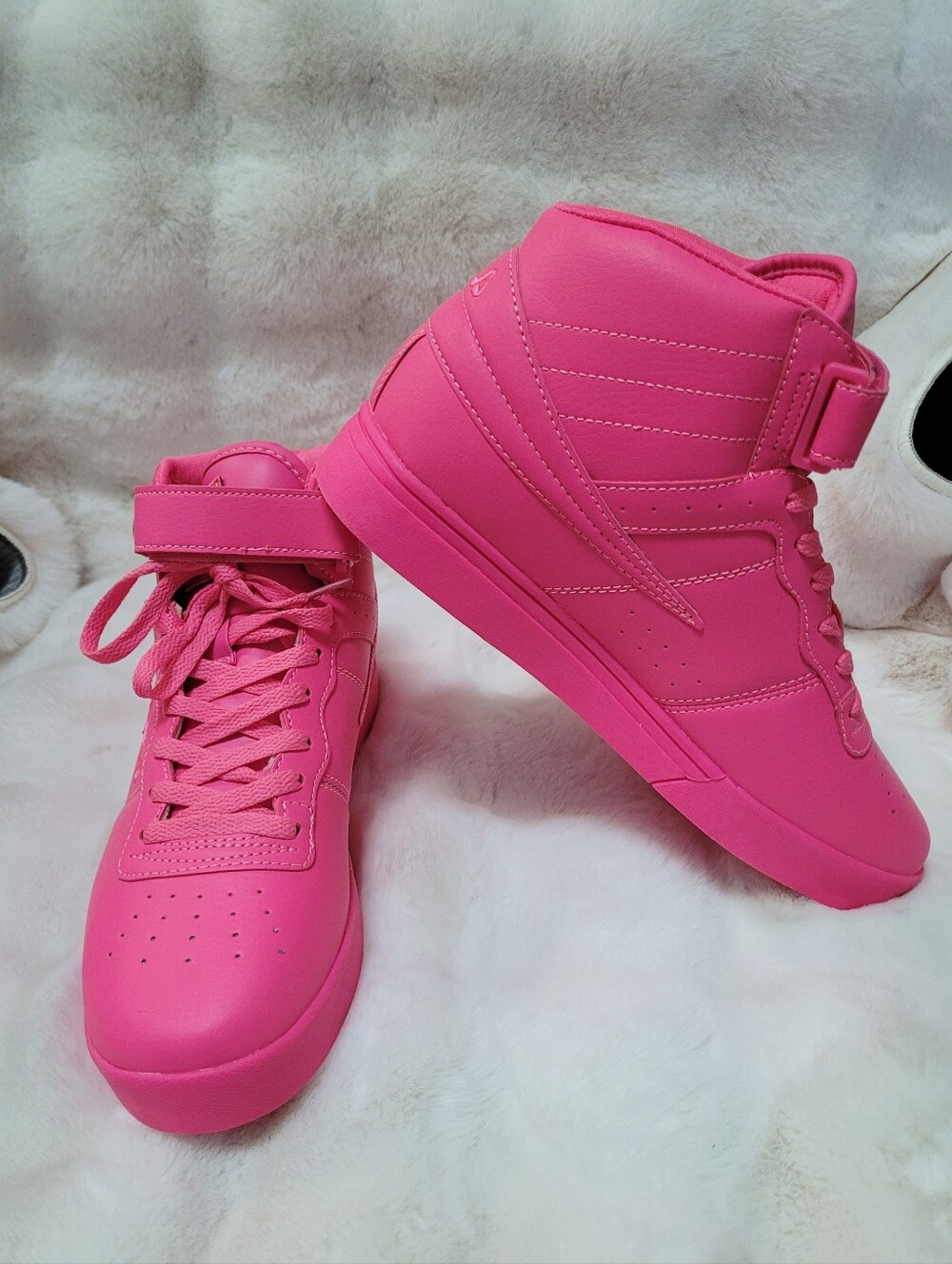 Fila Women’s Vulc 13 High Top Size 9.5, Hot Pink